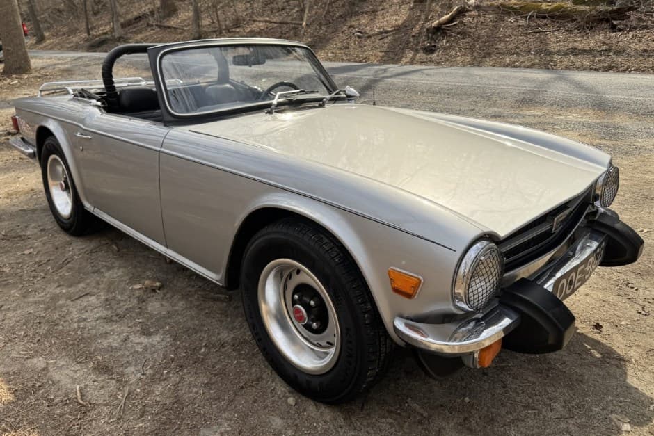 1976 Triumph TR6 sold for $10,888
