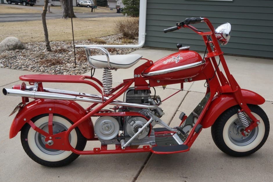 1952 Cushman Eagle sold for $5,200