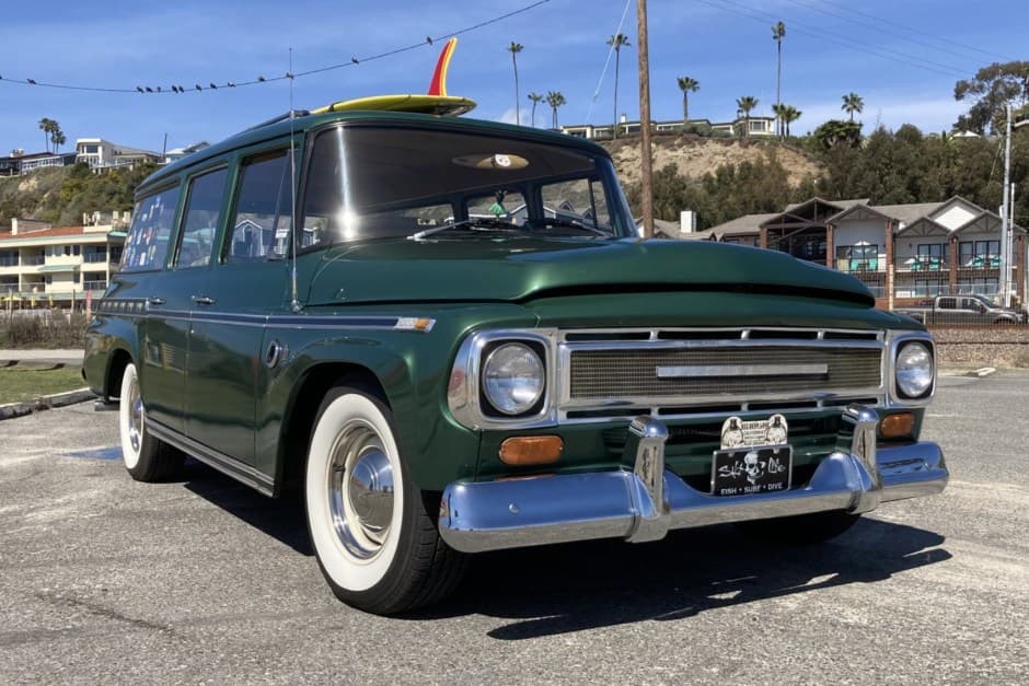 1968 International Harvester Travelall sold for $30,500