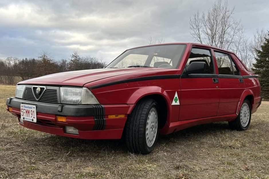 1989 Alfa Romeo 75/Milano sold for $15,350