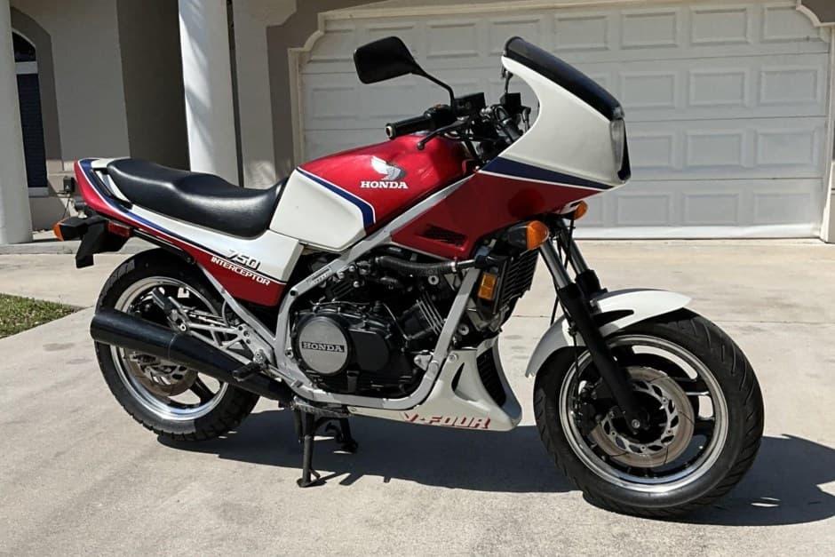 1984 Honda VF & VFR sold for $2,800