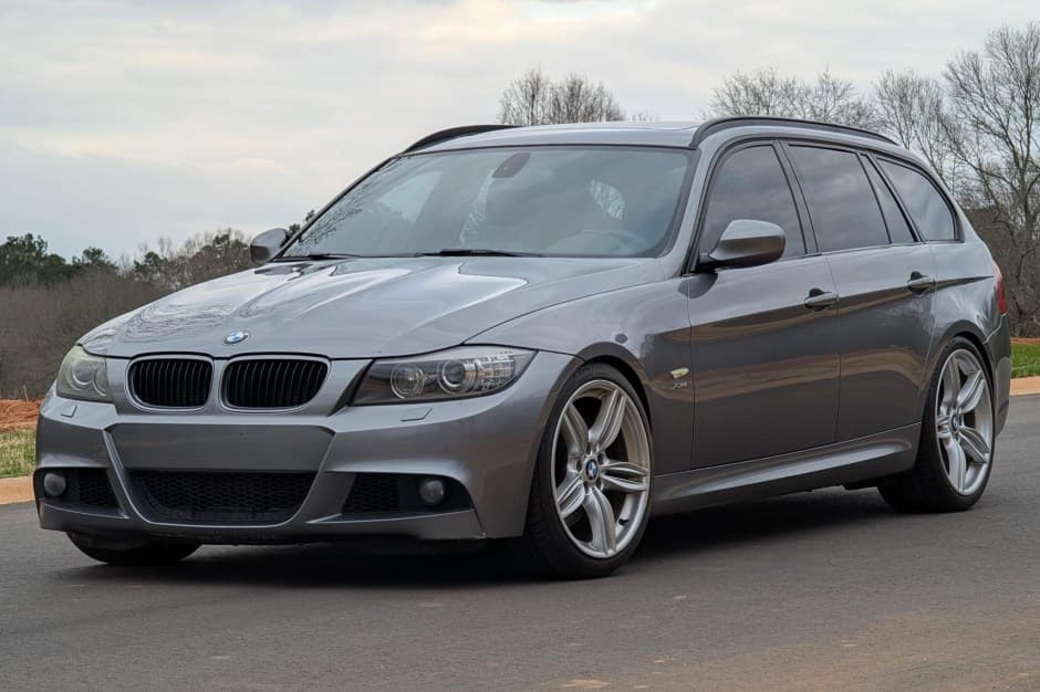 2011 BMW E91 3-Series Touring sold for $31,500