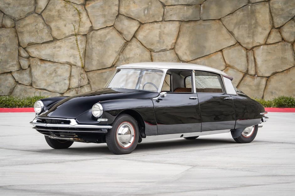 1958 Citroen DS sold for $37,000