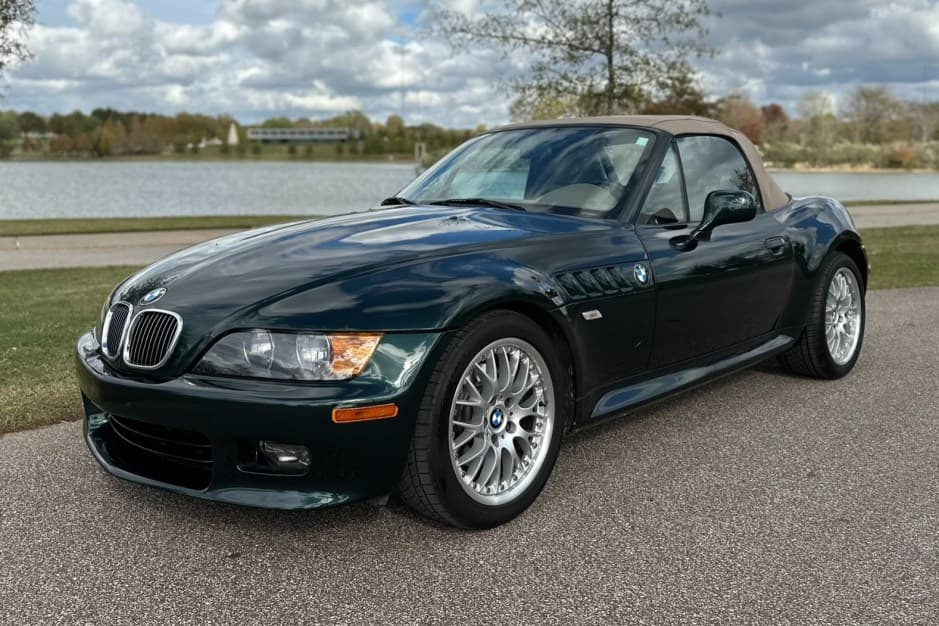 2001 BMW Z3 sold for $8,369