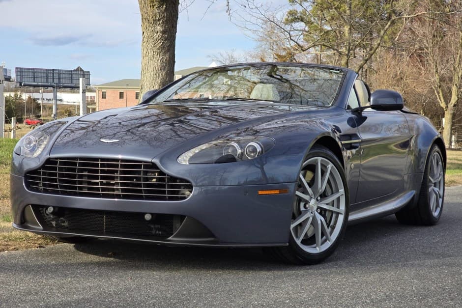 2014 Aston Martin V8 Vantage (2006+) sold for $37,550