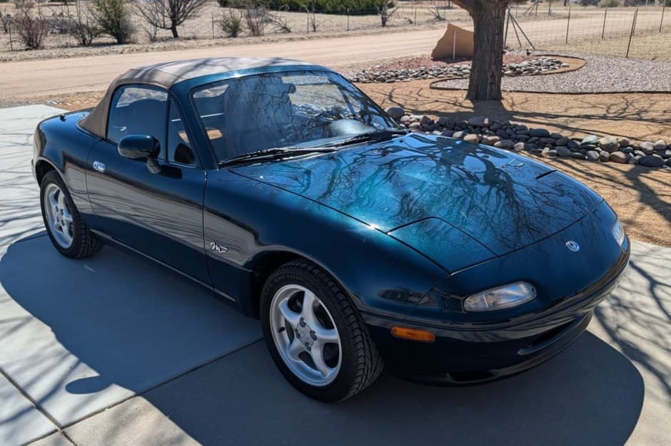 1994 Mazda NA MX-5 Miata sold for $14,500
