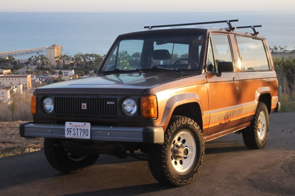 1984 Isuzu Trooper sold for $4,650