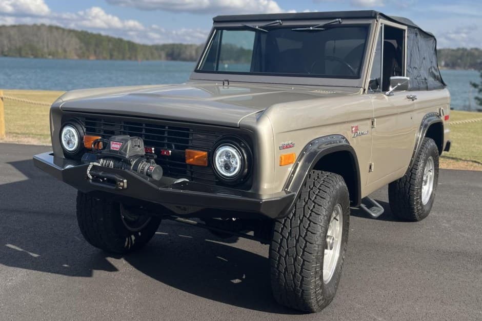 1971 Ford Bronco U13/U14/U15 1966-1977 sold for $44,500
