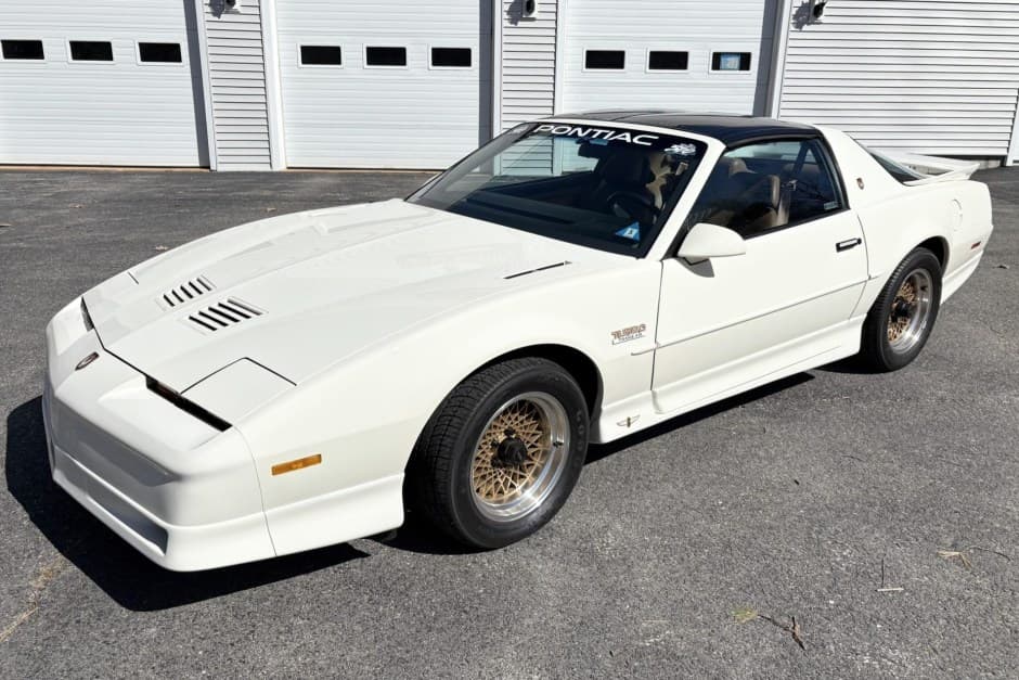 1989 Pontiac Firebird (1982-1992) sold for $50,500