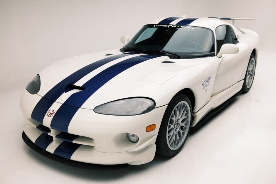 1998 Dodge Viper SR II (1996-2002) sold for $160,000