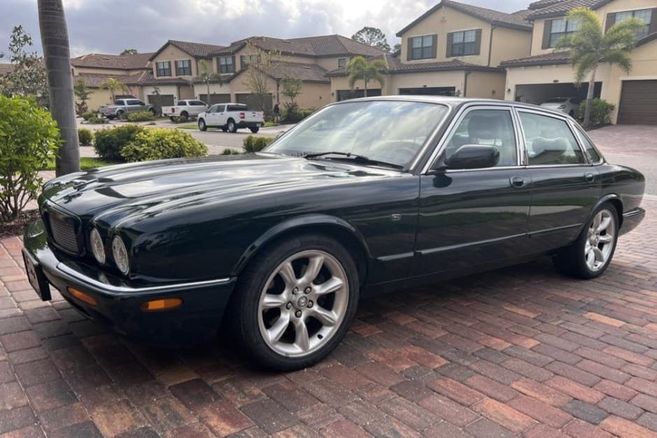 2003 Jaguar X308 XJR (1998-2003) sold for $4,750