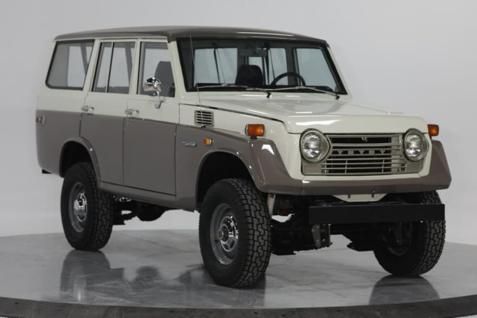 1974 Toyota Land Cruiser FJ55 sold for $75,000