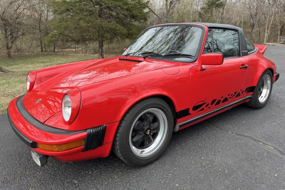 1975 Porsche 911 1974-1977 sold for $33,000