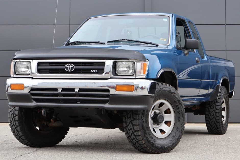 1994 Toyota Pickup (N80/90/100/110 1989-1997) sold for $19,750