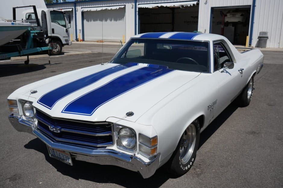 1971 Chevrolet El Camino sold for $9,875