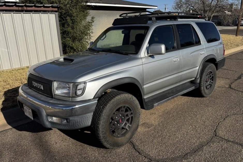 1999 Toyota 4Runner (N180) sold for $8,599