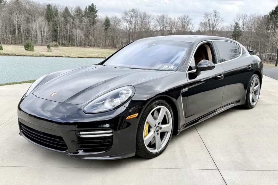 2014 Porsche Panamera sold for $52,000