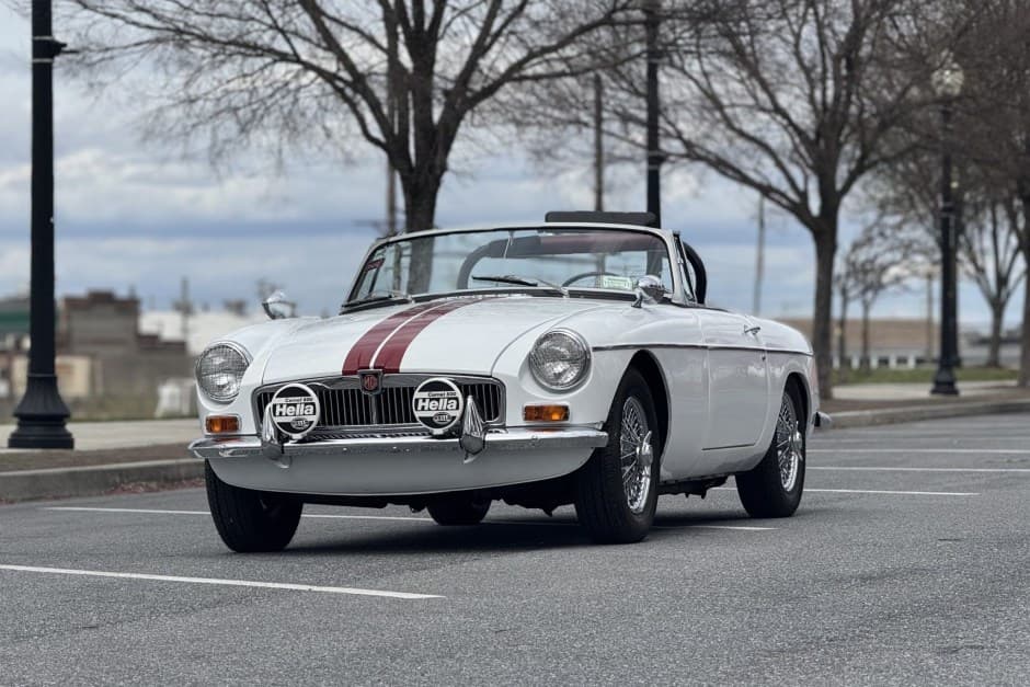 1968 MG MGB sold for $3,500