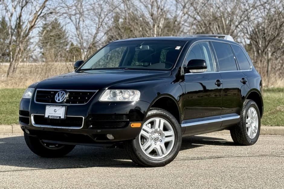 2004 Volkswagen Touareg sold for $14,853
