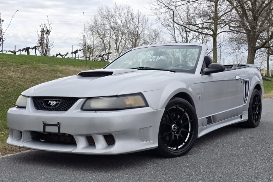 2001 Ford Mustang SN95 1994-2004 sold for $7,900