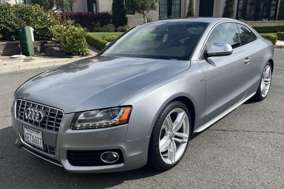 2009 Audi S5 sold for $12,997