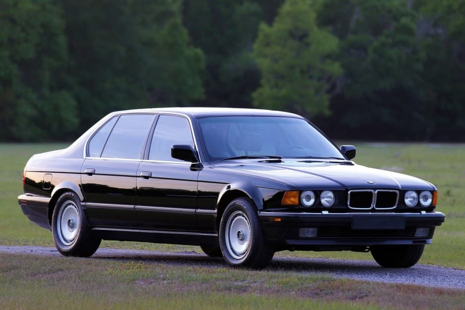1989 BMW E32 7-Series sold for $22,750