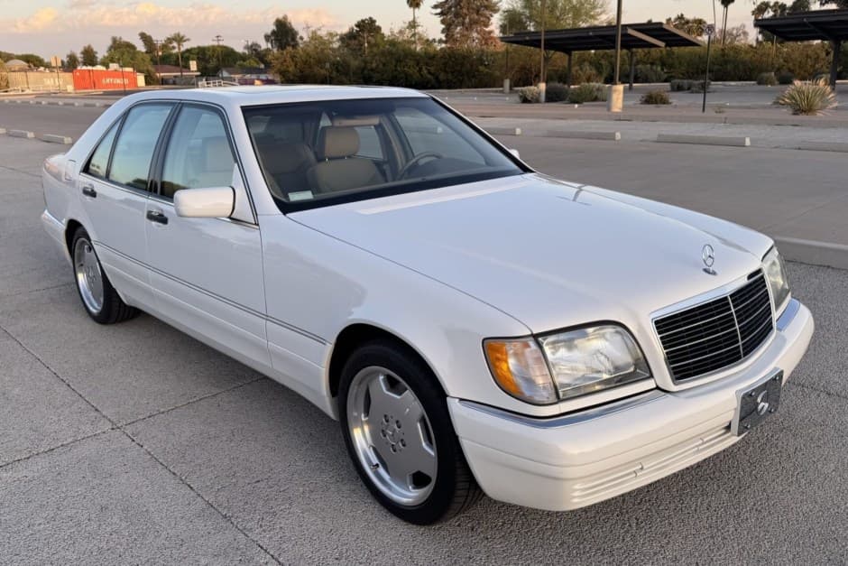 1998 Mercedes-Benz W140 S-Class sold for $18,500