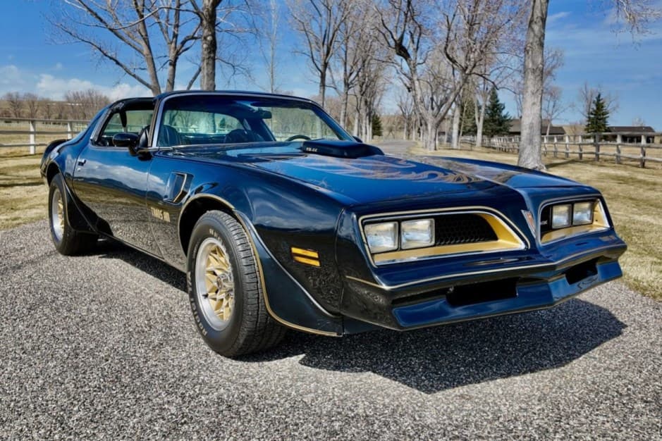 1977 Pontiac Firebird (1970-1981) sold for $47,277