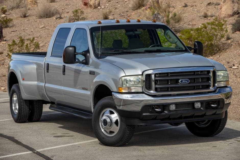 2004 Ford Super Duty 1999-2007 sold for $22,000