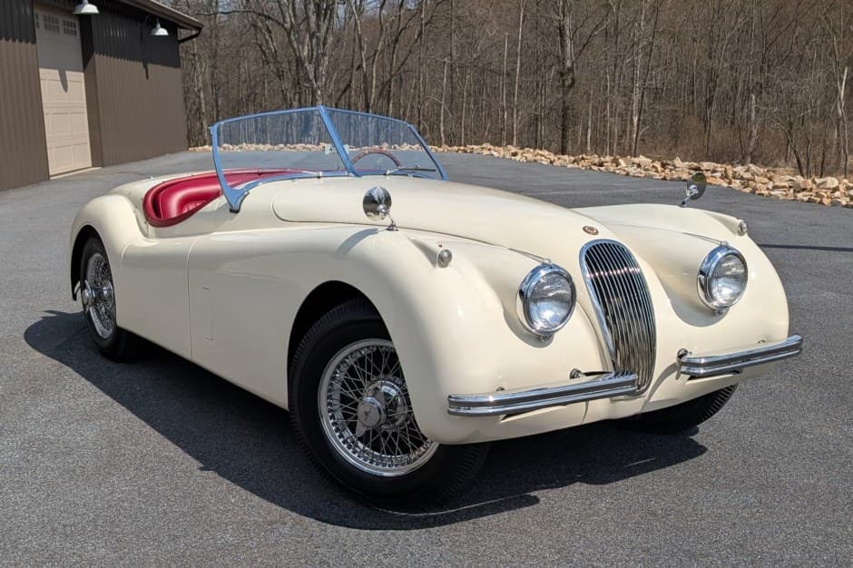 1954 Jaguar XK120 sold for $85,507