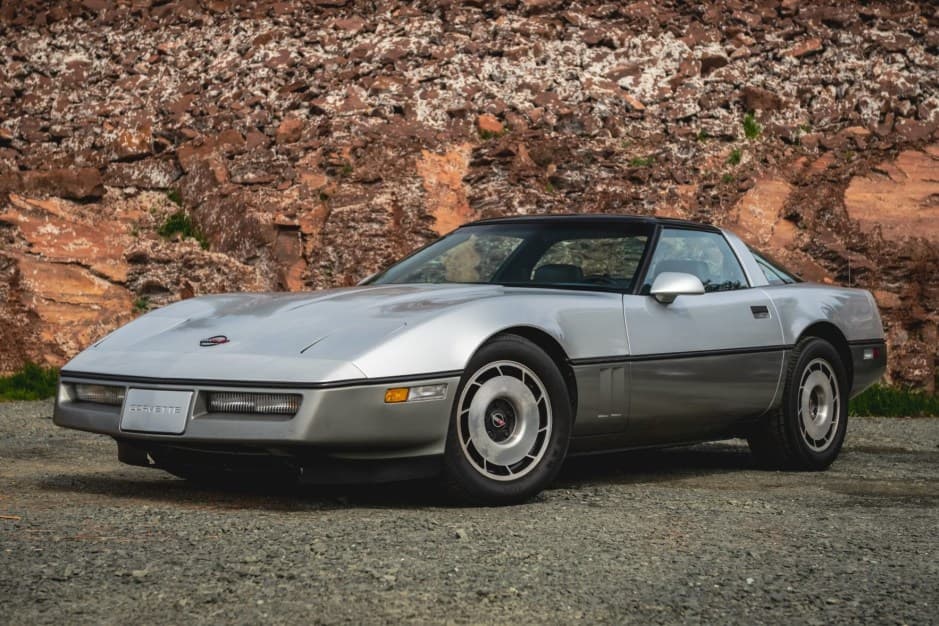 1985 Chevrolet Corvette C4 sold for $9,301