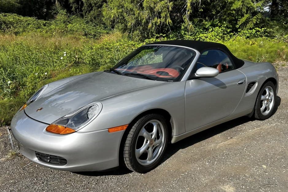 1998 Porsche 986 Boxster sold for $20,200