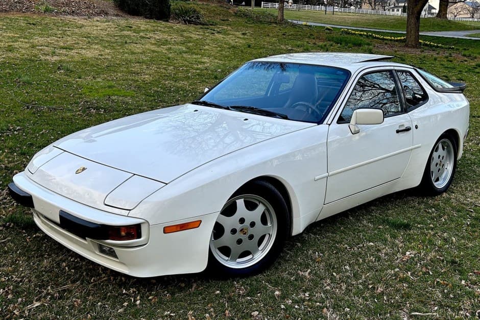 1987 Porsche 944 sold for $16,944