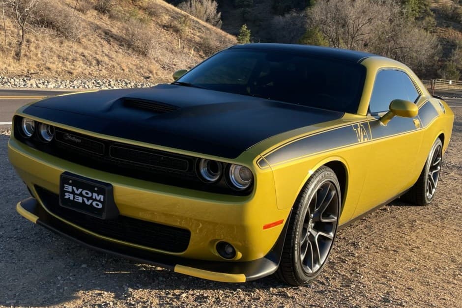 2021 Dodge Challenger (non-SRT, 2009-2023) sold for $29,350