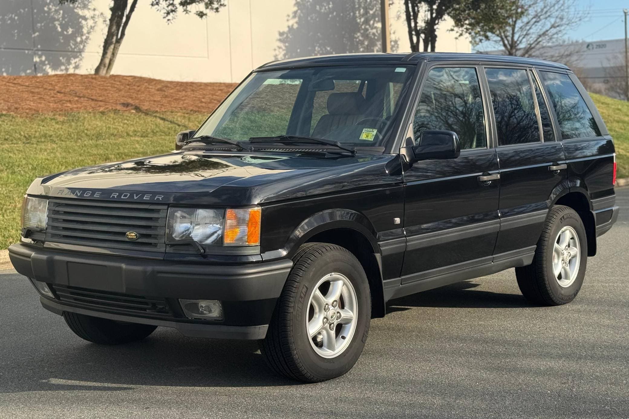 2001 Land Rover Range Rover sold for $22,000