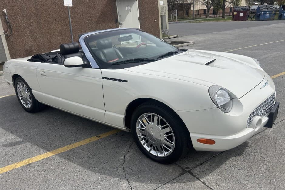 2002 Ford Thunderbird (2002-2005) sold for $16,250