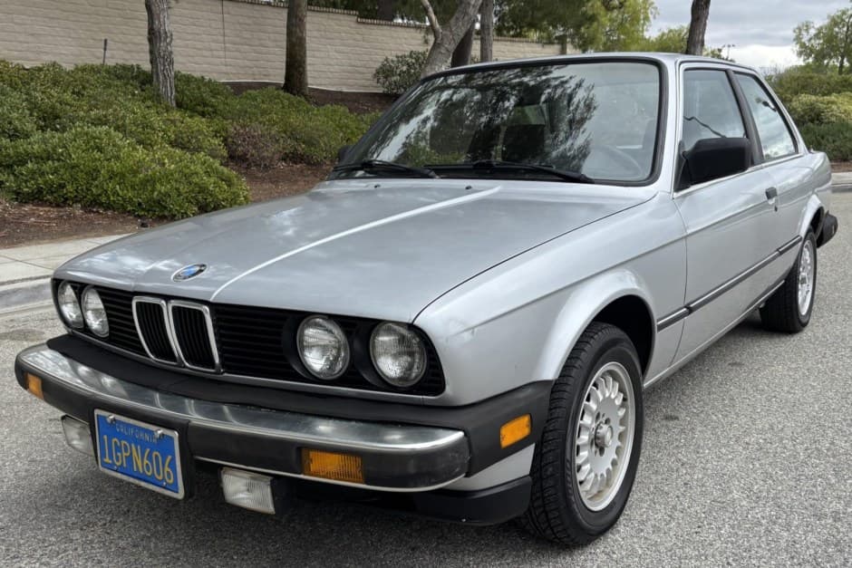 1984 BMW E30 3-Series Coupe sold for $10,000