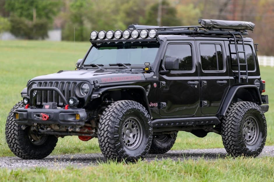 2018 Jeep Wrangler JL (2018+) sold for $30,350