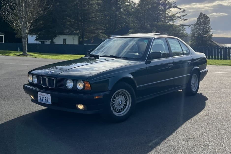 1990 BMW E34 5-Series sold for $10,300