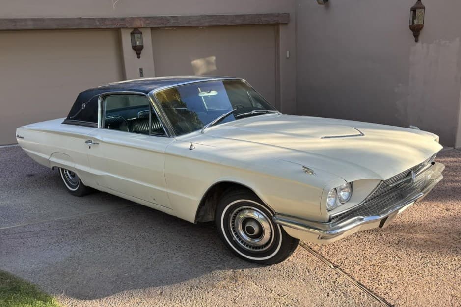 1966 Ford Thunderbird (1964-1966) sold for $2,111