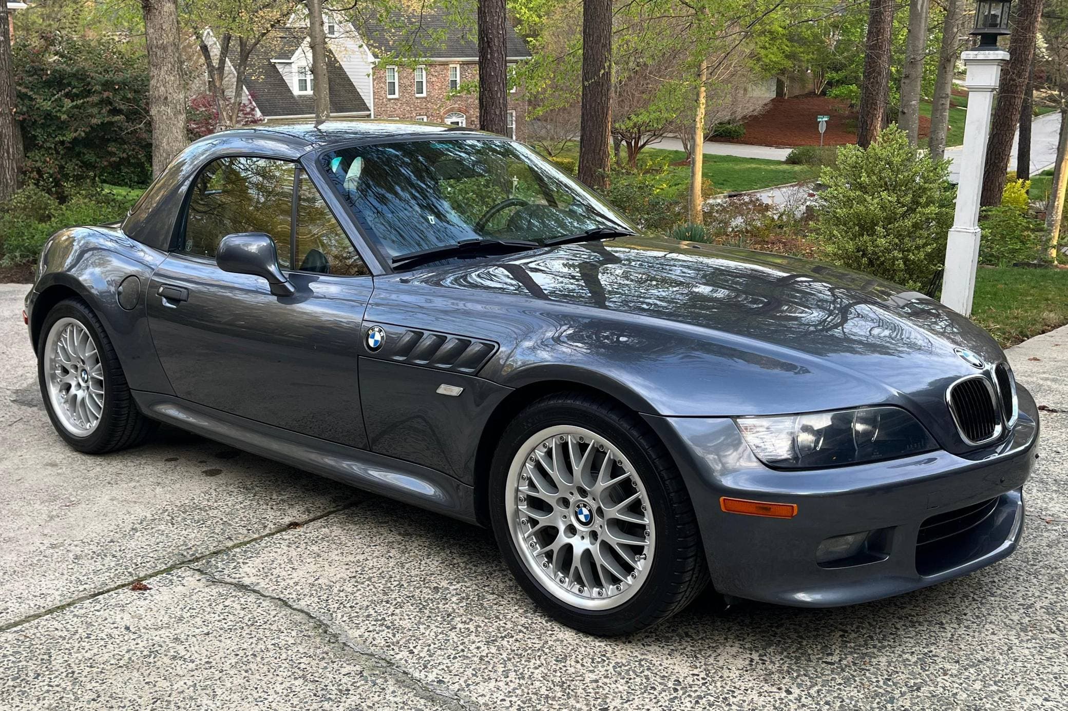 2001 BMW Z3 sold for $10,700