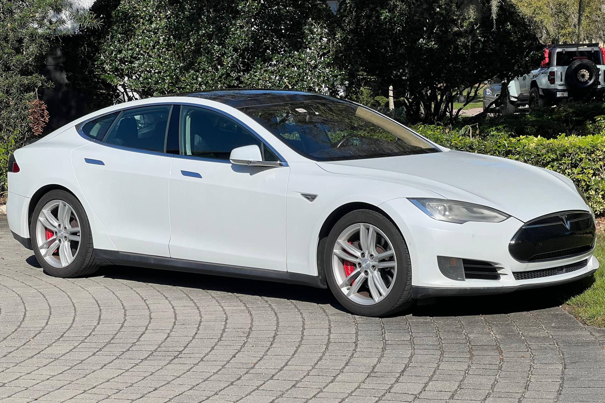 2015 Tesla Model S sold for $14,200