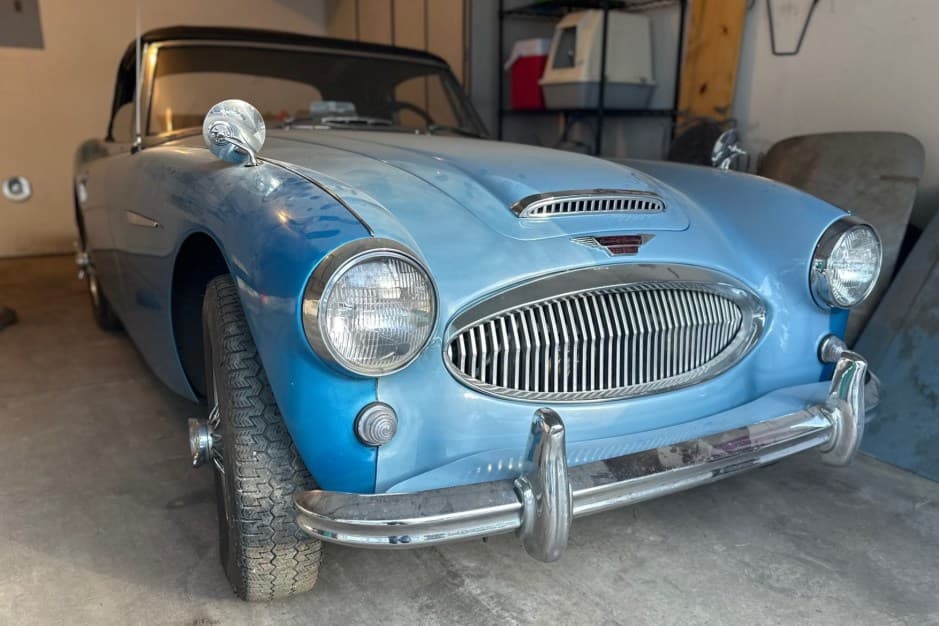 1964 Austin-Healey 3000 sold for $23,500