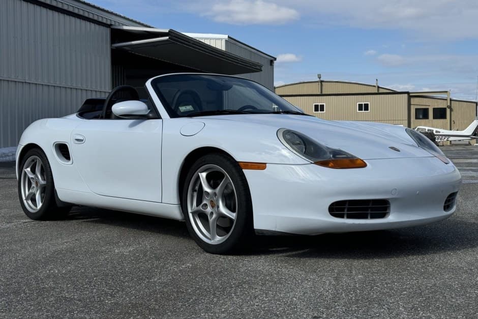 1999 Porsche 986 Boxster sold for $14,750