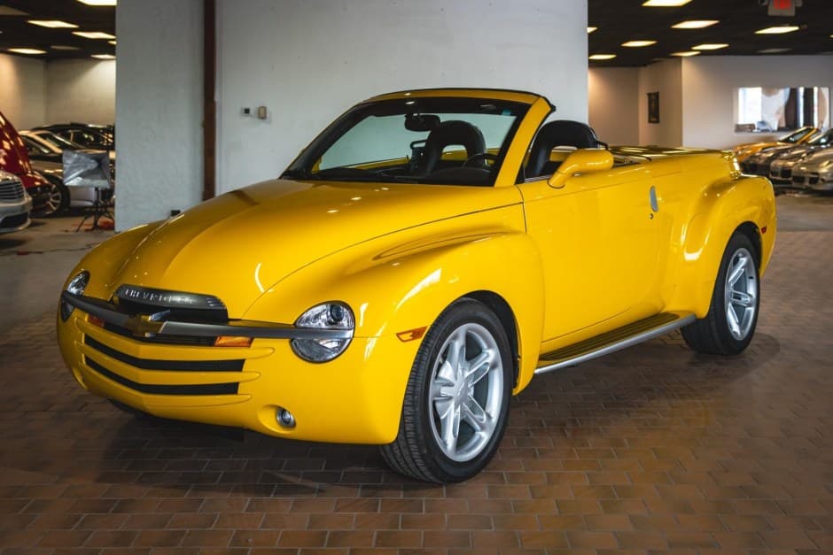 2004 Chevrolet SSR sold for $27,525