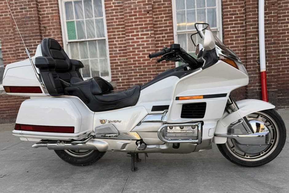 1997 Honda Gold Wing sold for $4,801