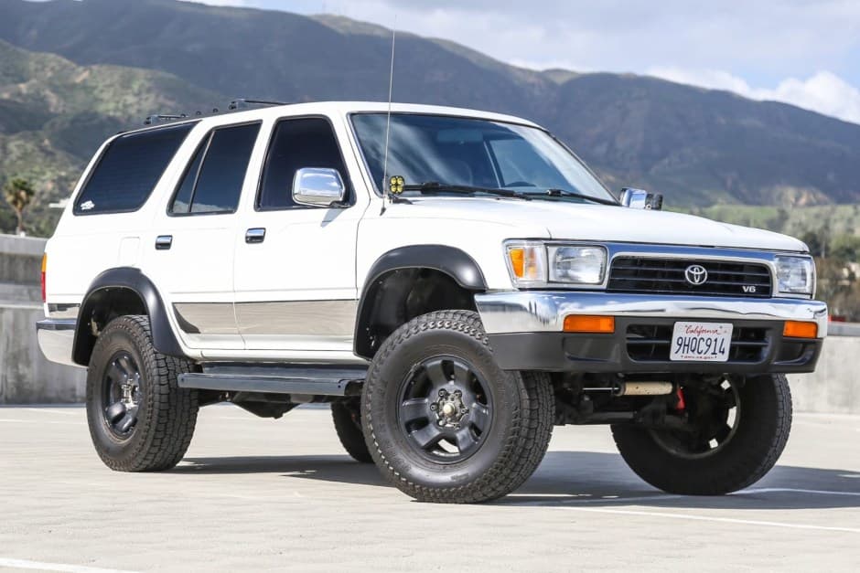 1995 Toyota 4Runner (N120) sold for $11,600