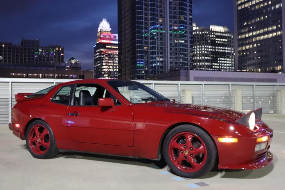 1987 Porsche 944 Turbo sold for $15,500