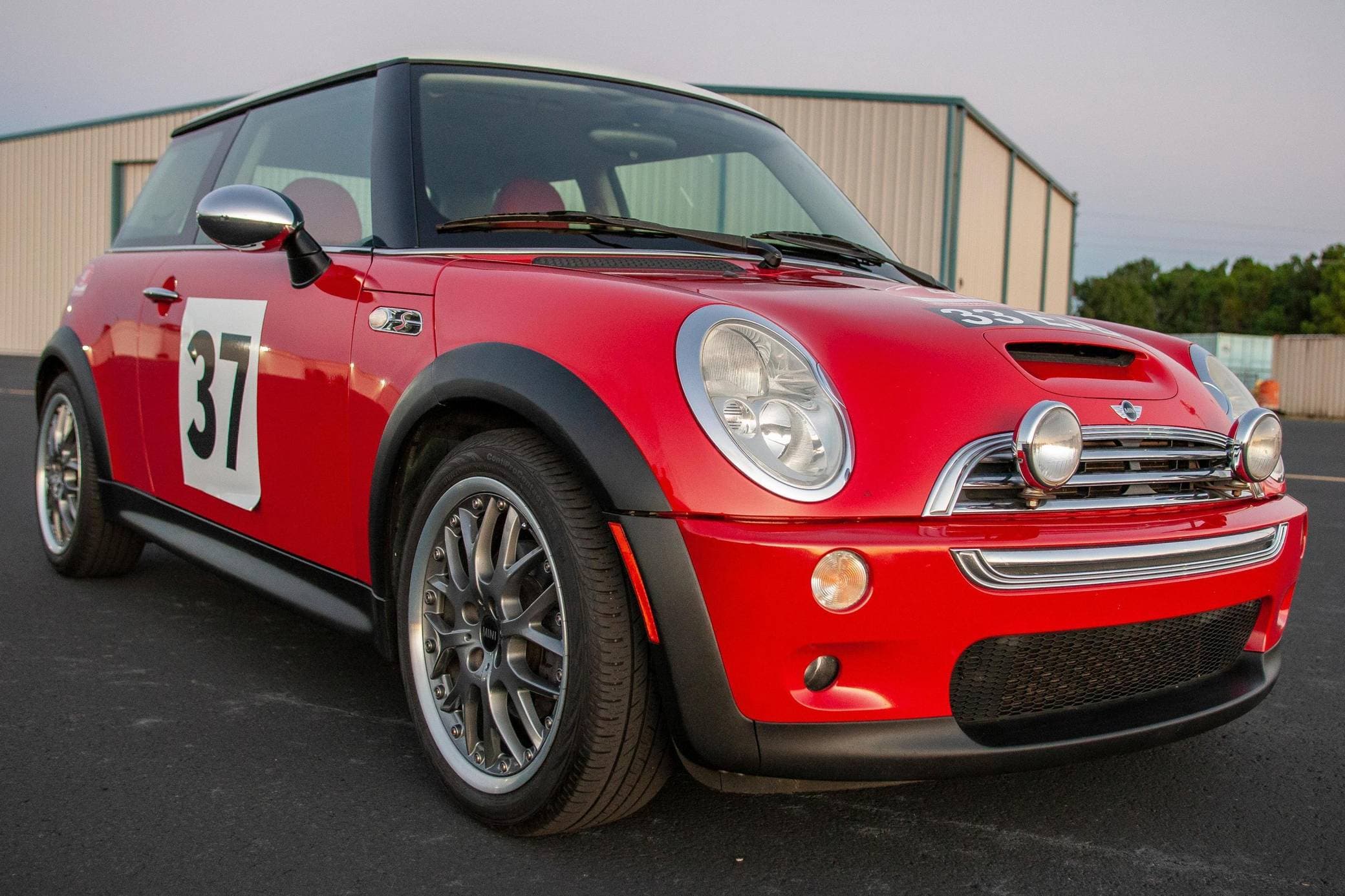 2004 MINI Cooper sold for $7,500