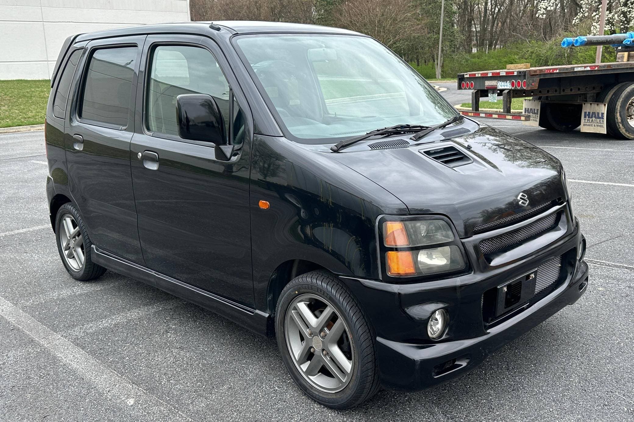 1999 Suzuki Wagon R sold for $4,750